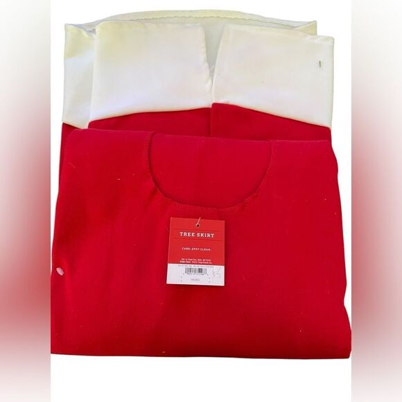 461 CHRISTMAS TREE SKIRT - Picture 2 of 3